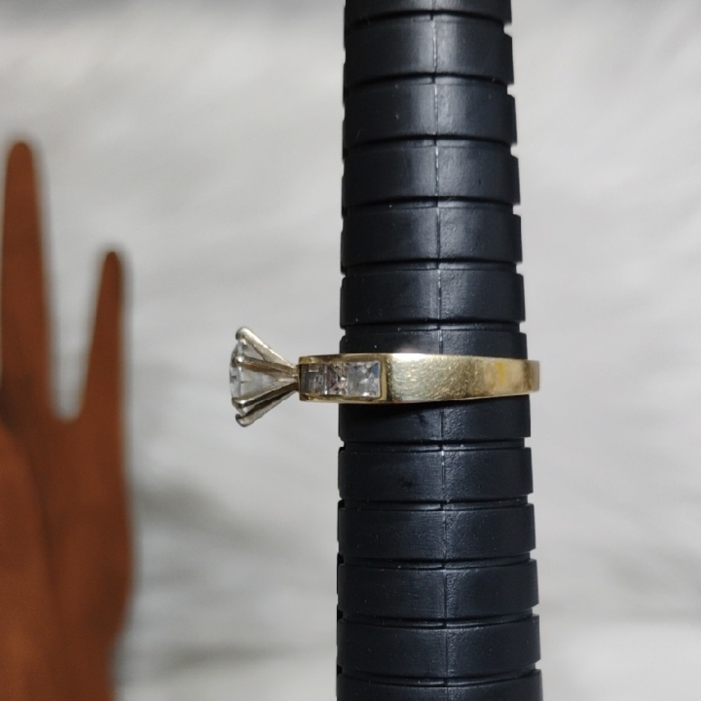 10k Yellow Solid Gold Ring W Clear Round Center & Baguette Accent Crystal Stones - Picture 10 of 15